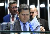 Alcolumbre descarta instalação de CPMI do Master e pede desculpa