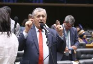 Chefe da articulação do governo, Guimarães defende diálogo com o Congresso