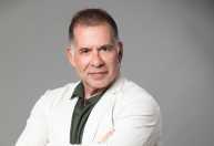 Leandro Hassum quebra protocolo e manda recado para Tadeu Schmidt na Record