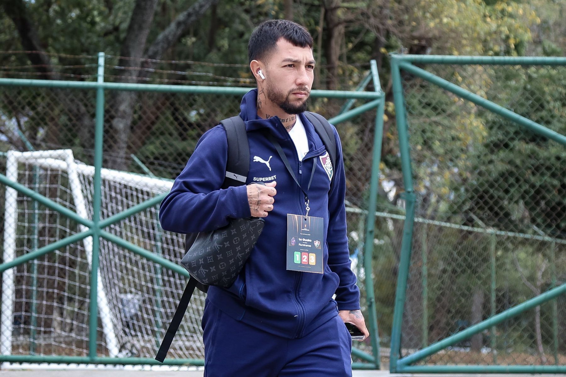 Zubeldía dá indícios de provável substituto para Lucho Acosta no Fluminense