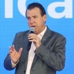 Ministro nega compensar empresas por fim da 6x1: ‘Chororô muito grande’