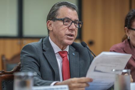 O ministro do Trabalho, Luiz Marinho