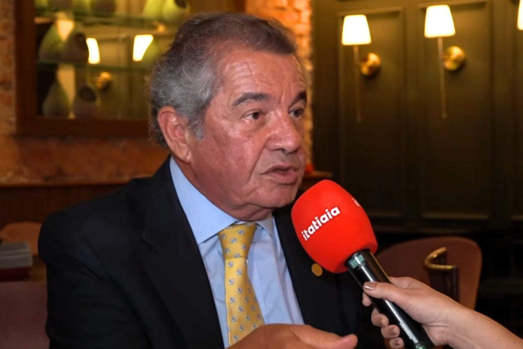 Ex-ministro do STF diz que aposentadoria compulsória 'não coaduna' com a lei