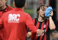 Modric sofre duas fraturas no rosto e preocupa Croácia para Copa do Mundo