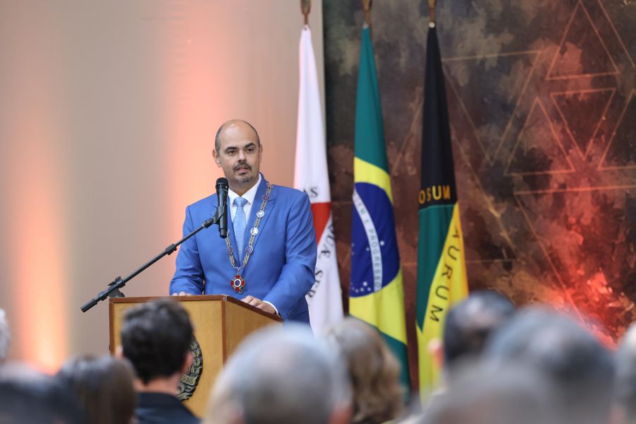 Deputada denuncia Simões ao MPMG por fala considerada racista