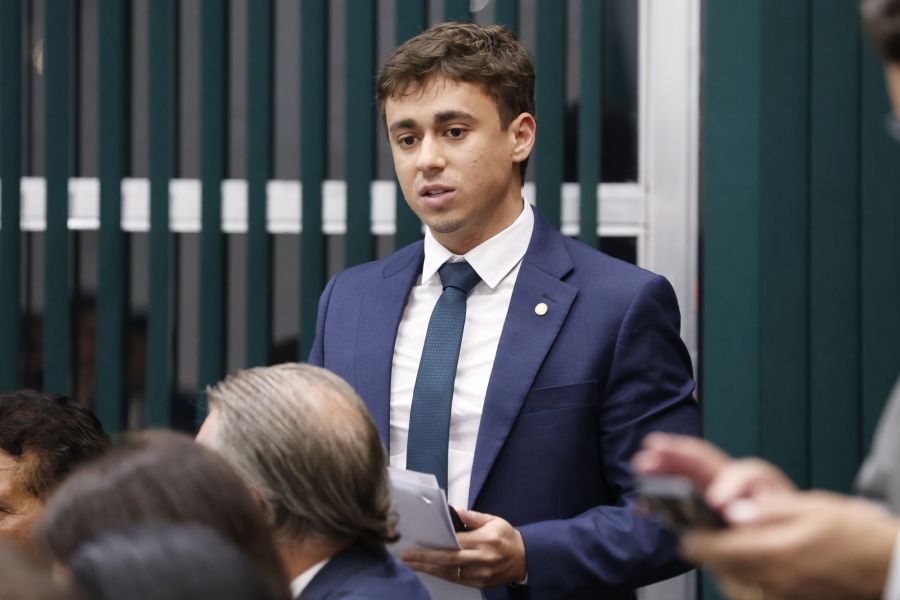 Nikolas diz que Jair Renan tem capacidade cognitiva menor do que a de ‘toupeira cega’