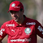 Abel faz gol em treino do Palmeiras, reclama da arbitragem e vai ao 'VAR’
