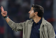 'Escudo': Abel Ferreira avisa mudança de postura no Palmeiras e manda recados