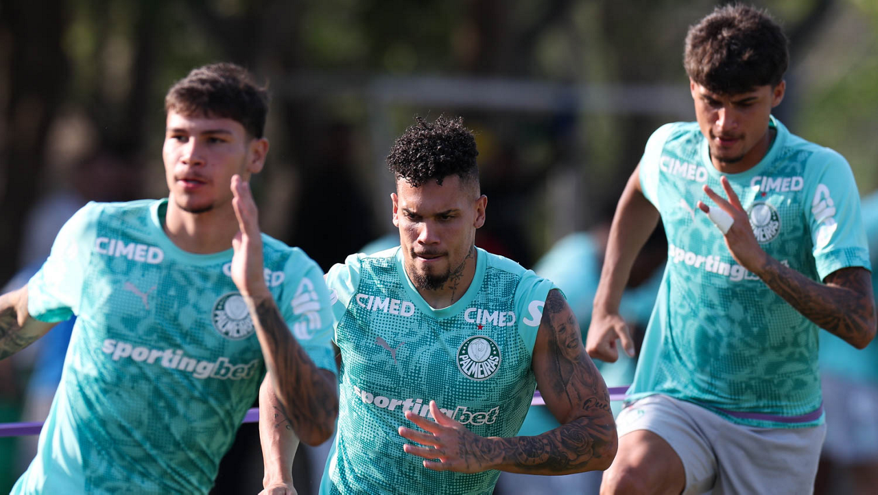Jogam o Dérbi? Entenda situações de Paulinho e Vitor Roque no Palmeiras