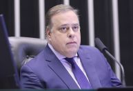 Presidente do PSDB em Minas defende Ciro Gomes como alternativa a Lula e Flávio