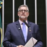 Lula escolhe Paulo Pimenta como novo líder do Governo na Câmara