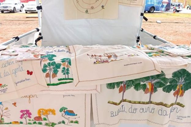 Artesãs de MG transformam bordado em renda e preservação cultural