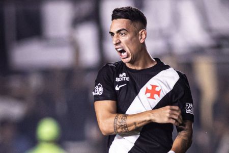 Pumita, lateral do Vasco