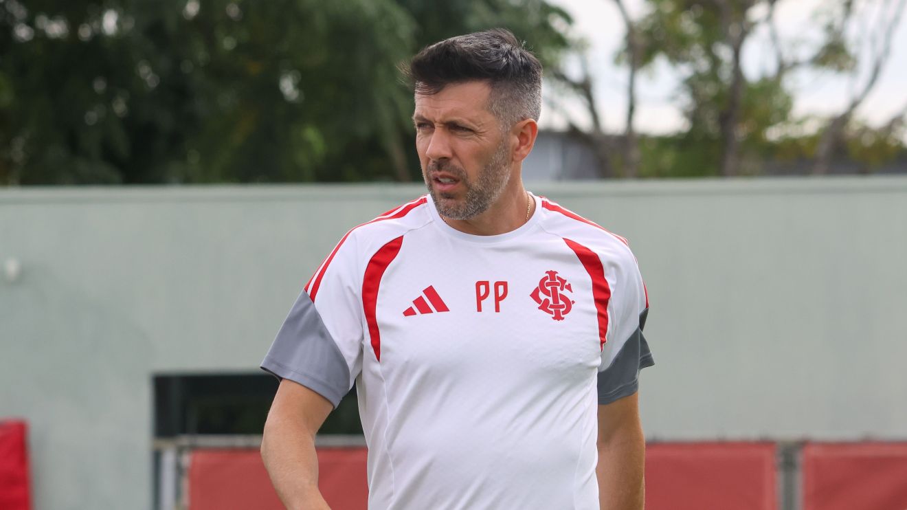 Pezzolano tem 'dor de cabeça' na lateral para Inter x Mirassol; veja cenário
