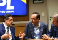 Roscoe e Flávio Bolsonaro participam de lançamento de Domingos Sávio ao Senado