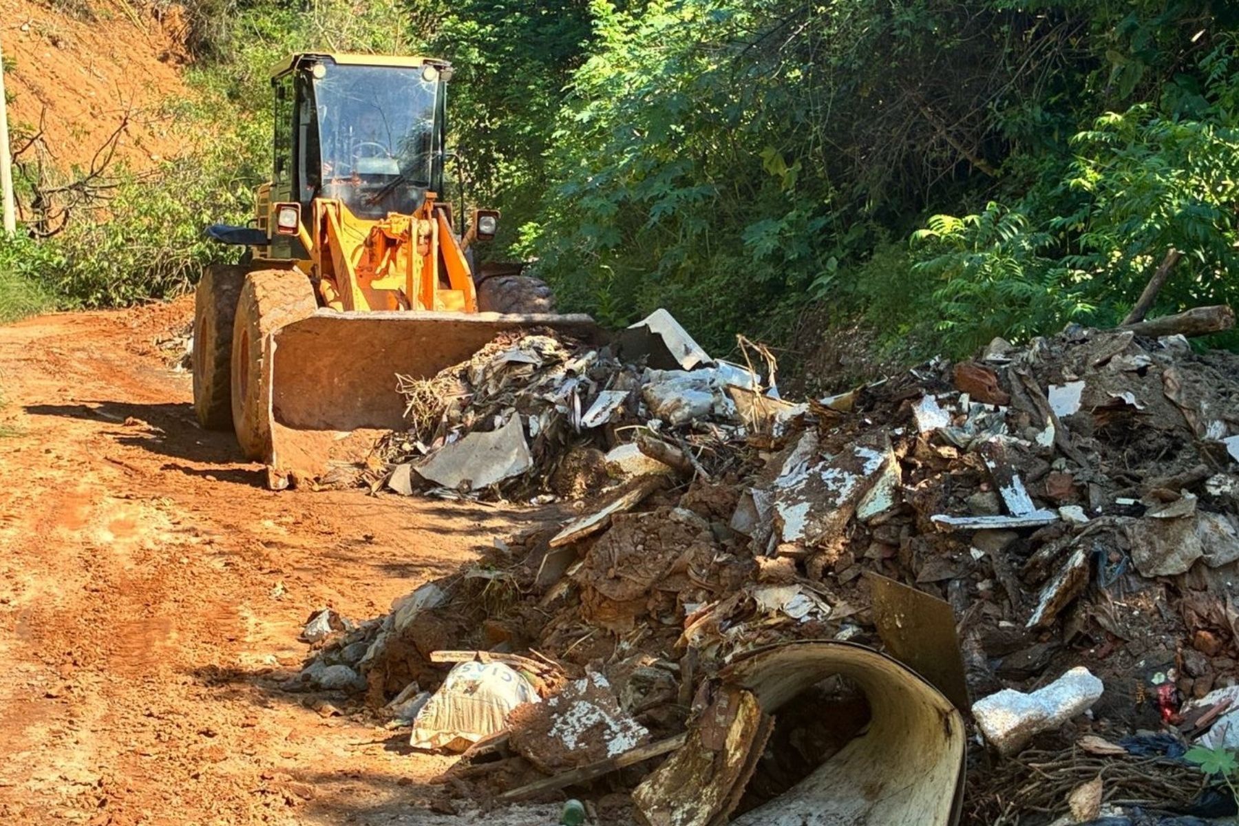 Demlurb recolhe 7 mil caminhões de entulho após chuvas em Juiz de Fora