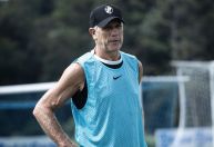 Quem joga? Renato Gaúcho abre o jogo sobre time do Vasco na Copa Sul-Americana