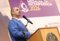 Simões diz ter 'inveja branca' de Tarcísio durante cerimônia em Ouro Preto