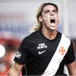 Argentino encerra jejum de gols no Vasco e acirra disputa pela titularidade