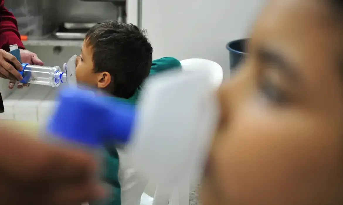 Goiás decreta emergência em saúde por alta de casos de SRAG até 2 anos