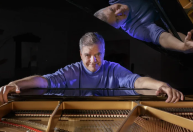 Orquestra Ouro Preto abre temporada com Túlio Mourão em BH