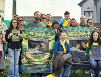 Amigos e parentes fazem buscas por Vitória, na Inglaterra. • Foto: Redes Sociais