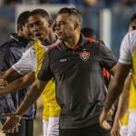 Jair Ventura explica empate do Vitória e aponta evolução mesmo com desfalques