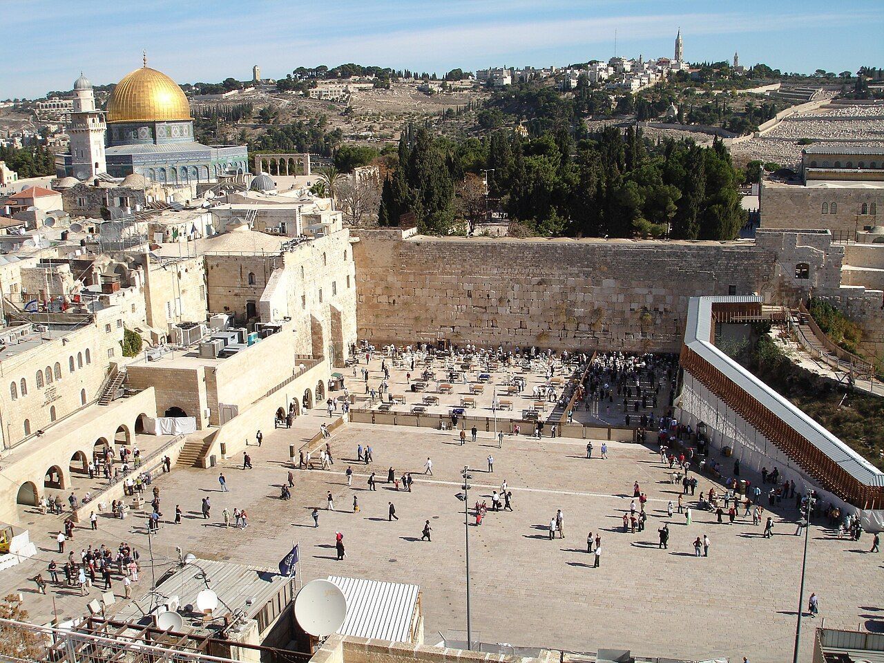 Templos religiosos em Jerusalém voltam a abrir após 40 dias