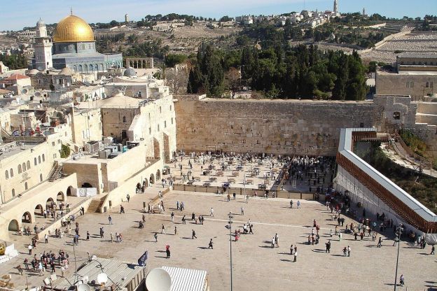 Templos religiosos em Jerusalém voltam a abrir após 40 dias