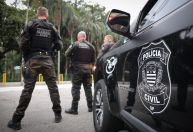 Gangue do prego: PCSP apreende jovens que jogam objetos na pista para furar pneus e roubar