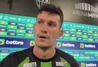 Zagueiro do América reage a falhas na derrota para o Botafogo-SP