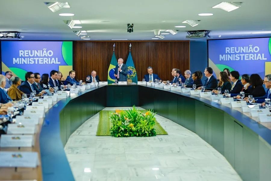 Reforma ministerial de Lula chega a 16 saídas para eleições de 2026