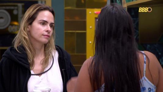 Ana Paula e Chaiany discutem no BBB