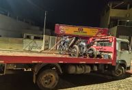 Condutores e duas motocicletas apreendidas por adulteração e direção perigosa em Timóteo