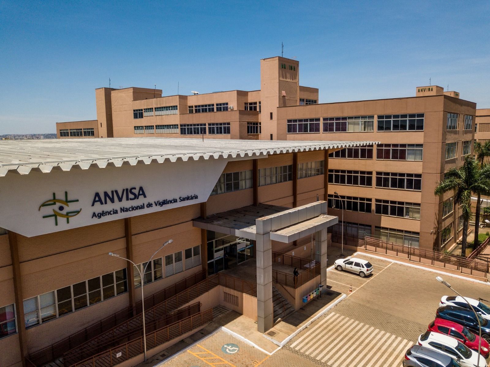Anvisa aprova uso pediátrico de medicamentos para lúpus e esclerose múltipla