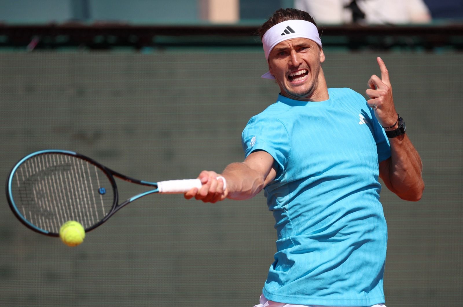 Quem é Zverev, campeão olímpico que enfrentará João Fonseca no Masters de Monte Carlo