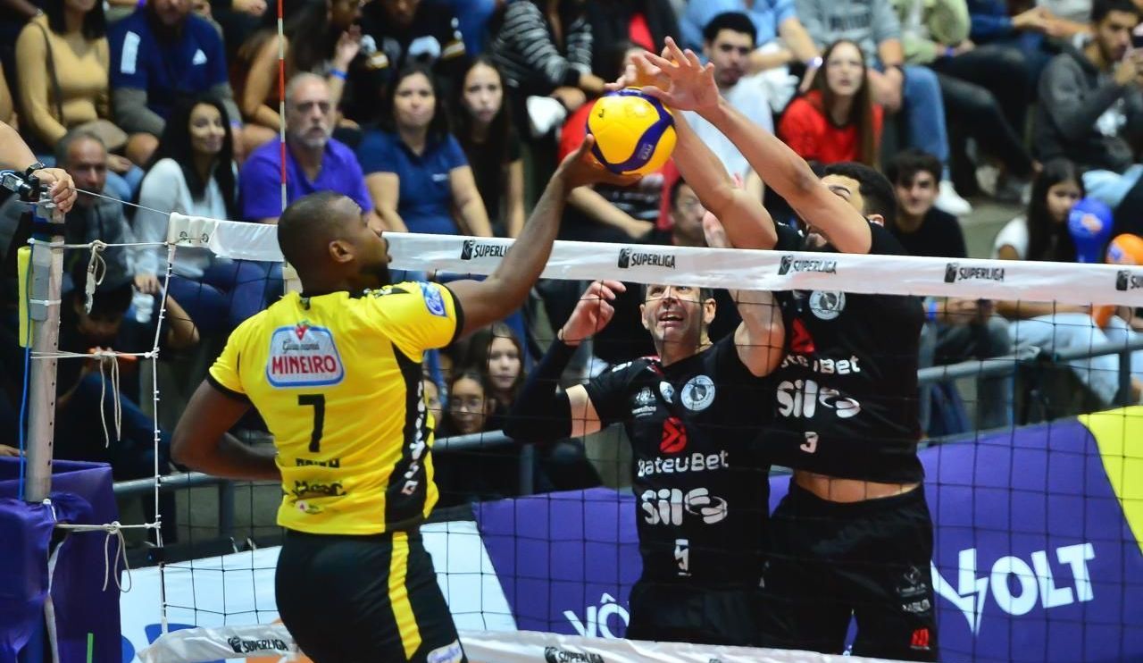 Guarulhos vence Praia Clube e se mantém vivo nos playoffs da Superliga Masculina