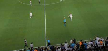 Rafael Klein expulsa Cuca, técnico do Santos
