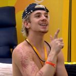Juliano flagra conversa de Marciele e Jordana no BBB 26 e ironiza: 'A perseguida'