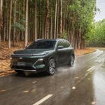 Geely EX5 híbrido chega com promeça de autonomia de 1300 km