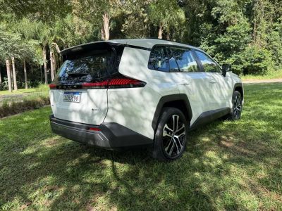 Novo Toyota Rav 4 quer recuperar espaço entre os SUVs médios no Brasil • Jorge Moraes