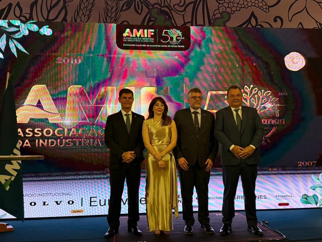 Evento foi realizado na noite desta quinta-feira (16) 