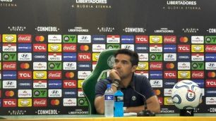 Abel opina sobre pênalti para o Palmeiras e se manifesta após punição do STJD