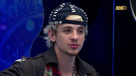 Juliano conversa com Milena no BBB 26