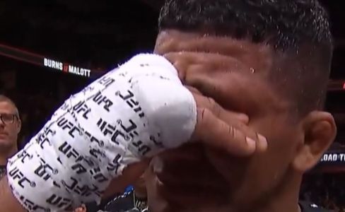 Gilbert Durinho se emociona ao anunciar aposentadoria do UFC