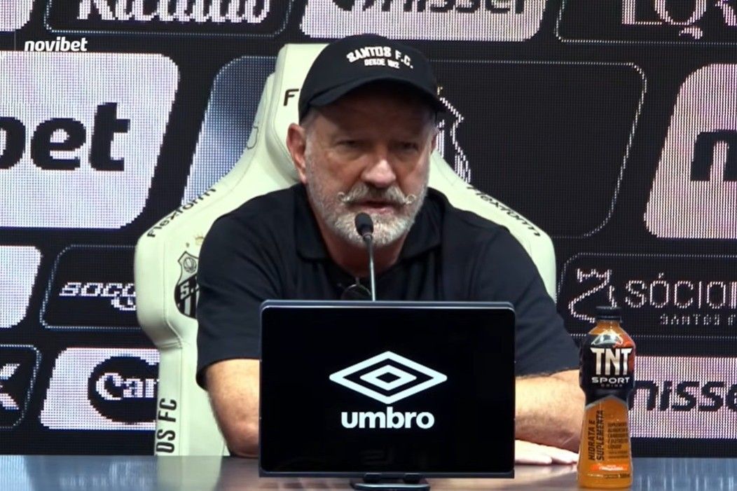 Cuquinha faz constatação sobre momento do Santos e sai em defesa de Neymar