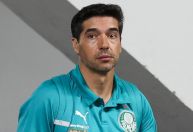 Abel Ferreira, do Palmeiras, ironiza atuação de Daronco em Flamengo x Vitória