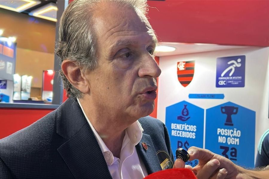 Presidente do Flamengo dispara contra 'campos de plástico' e faz constatação