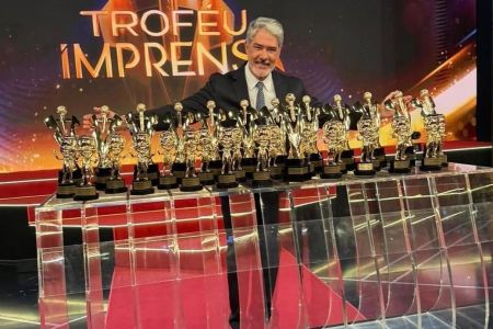 Troféu Imprensa 2026: William Bonner recebe 33 prêmios 'acumulados'