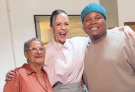 Campeã do BBB 26, Ana Paula reencontra Dona Geralda e Ronan, aliados do BBB 16